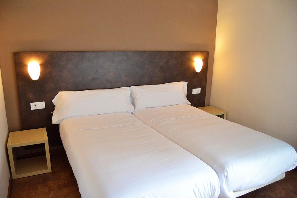 Hostal Restaurante Los Mellizos Guarroman Ngoại thất bức ảnh